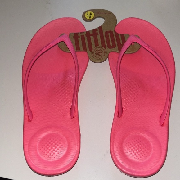 NWT Fitflop IQushion Flip Flops MSRP $38 Pop Pink - Picture 11 of 12